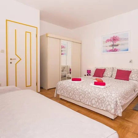 Zenta Appartement *