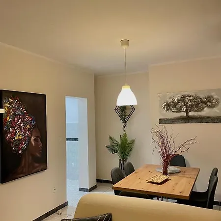 Zenta Apartament *